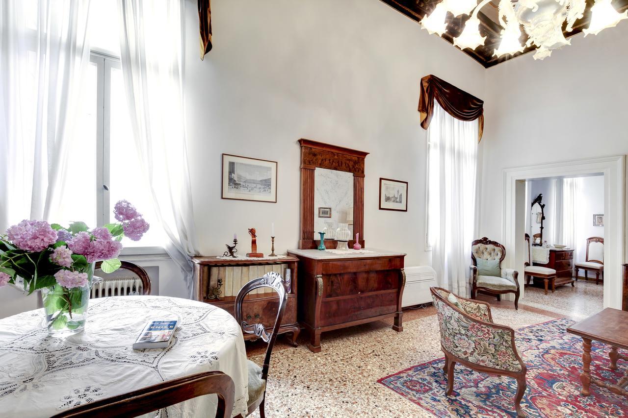 Testa Venise Extérieur photo