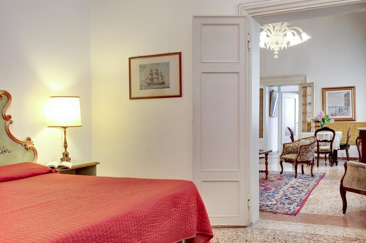 Testa Venise Extérieur photo