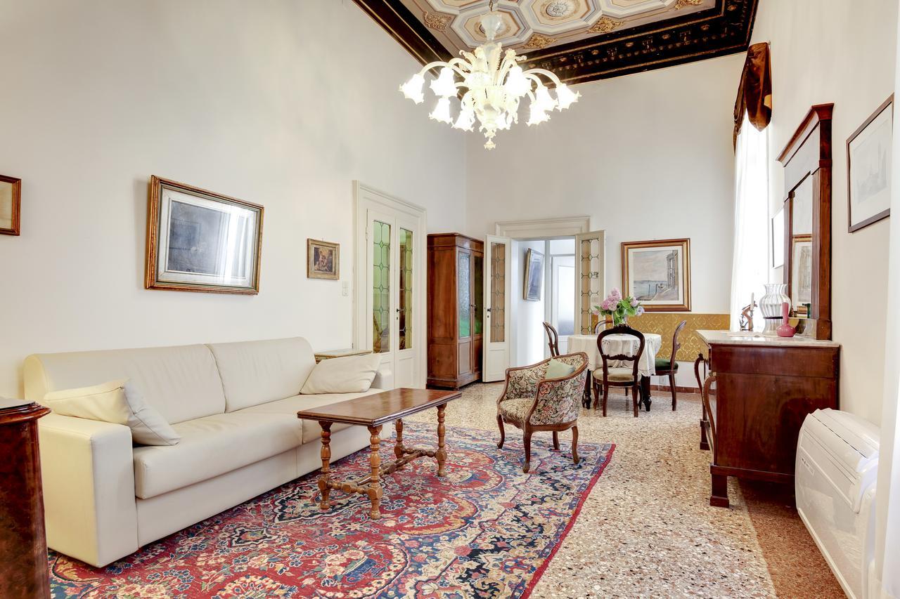 Testa Venise Extérieur photo