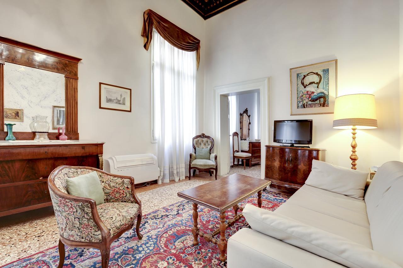 Testa Venise Extérieur photo