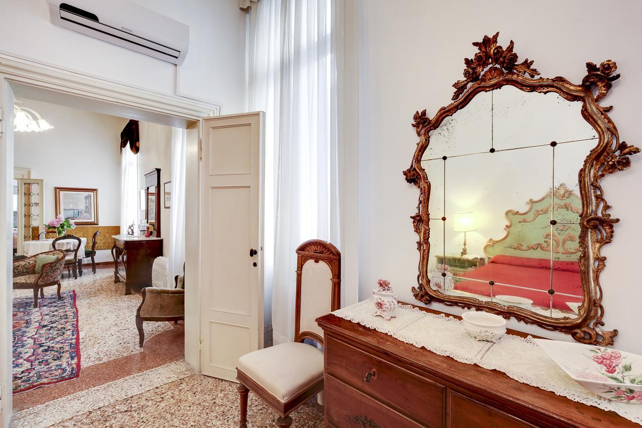 Testa Venise Extérieur photo