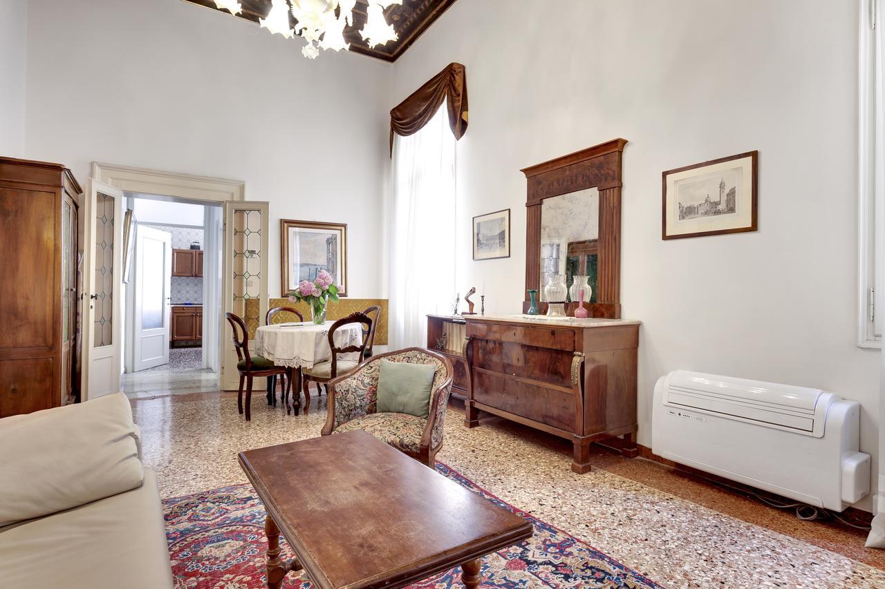 Testa Venise Extérieur photo